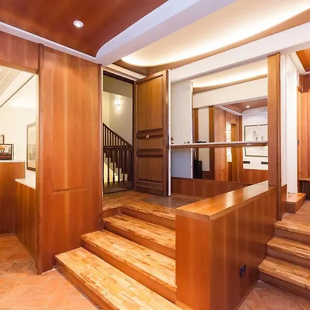 Trevi Fashion Apartment Rom